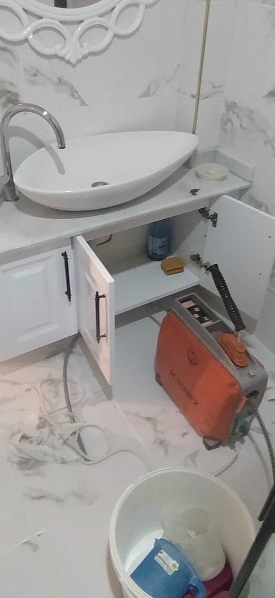 Su Vanası Arızası Belirtileri İçeriğini Destekleyen Görseller fotoğrafı 4